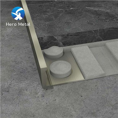 ガンメタルタイルトリム